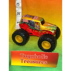 Monster Jam Grave Digger 40th Anniversary Truck 1:64 Scale